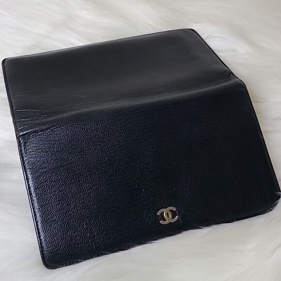 💯 Authentic Chanel Long Wallet 🍀 - Picture 7 of 13